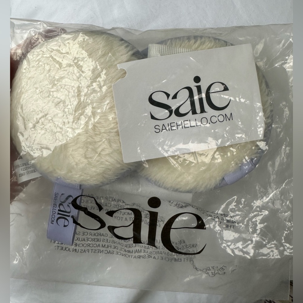 Saie powder puffs